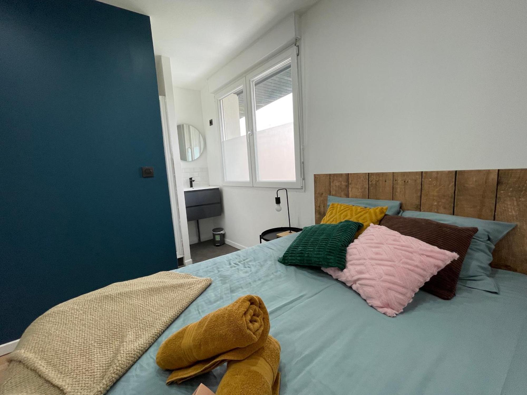 Les 3 Suites - 6 Personnes - 3 Chambres Avec Sdb Privatives Lens Zewnętrze zdjęcie